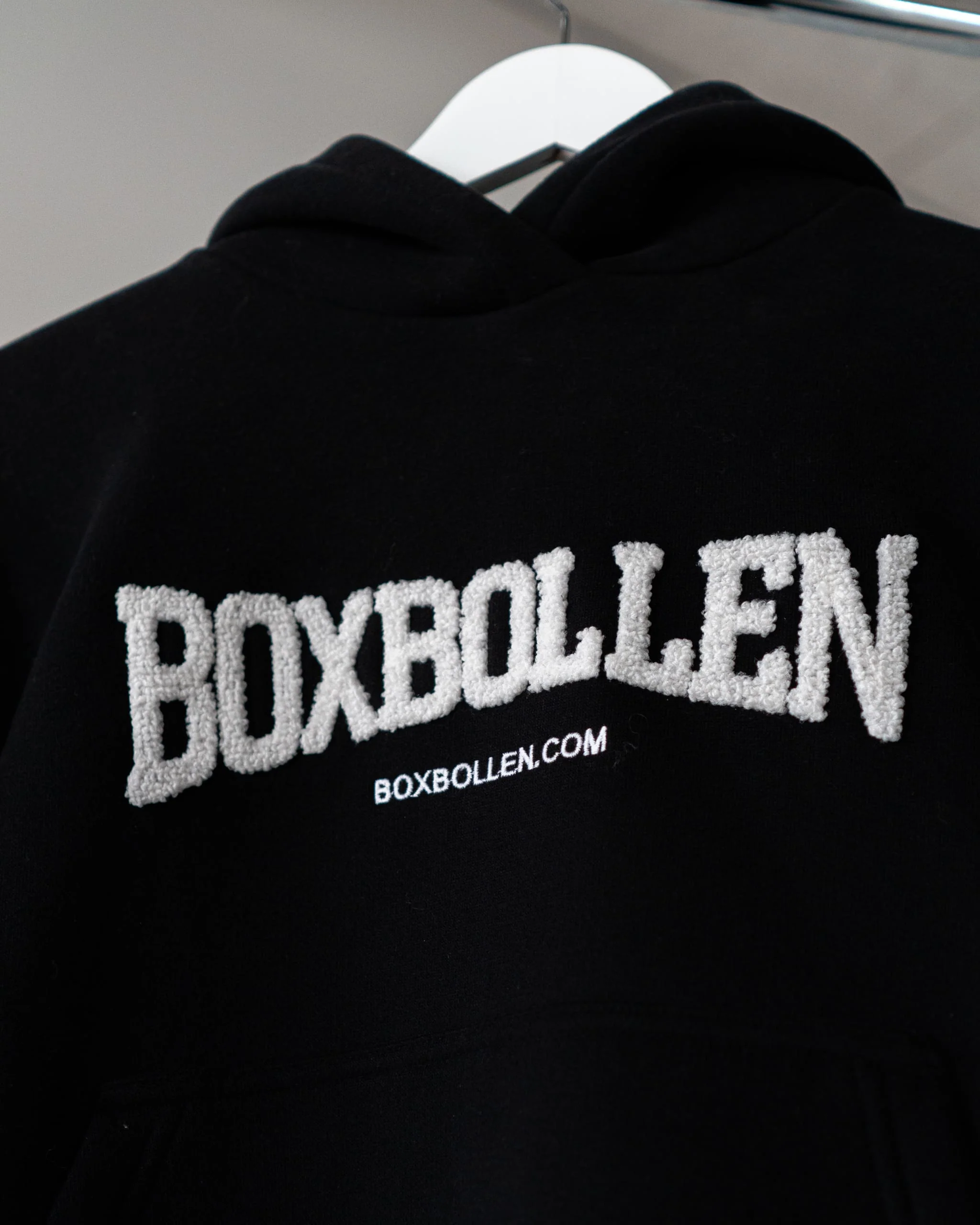 Boxbollen Hoodie x Rosa Bandet - Image 3